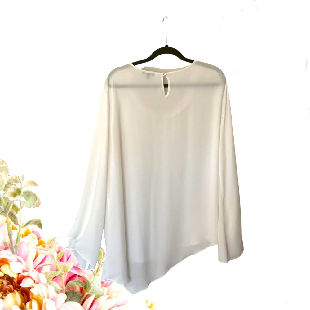 White blouse with pearl detail around neckline - Picture 2 of 3